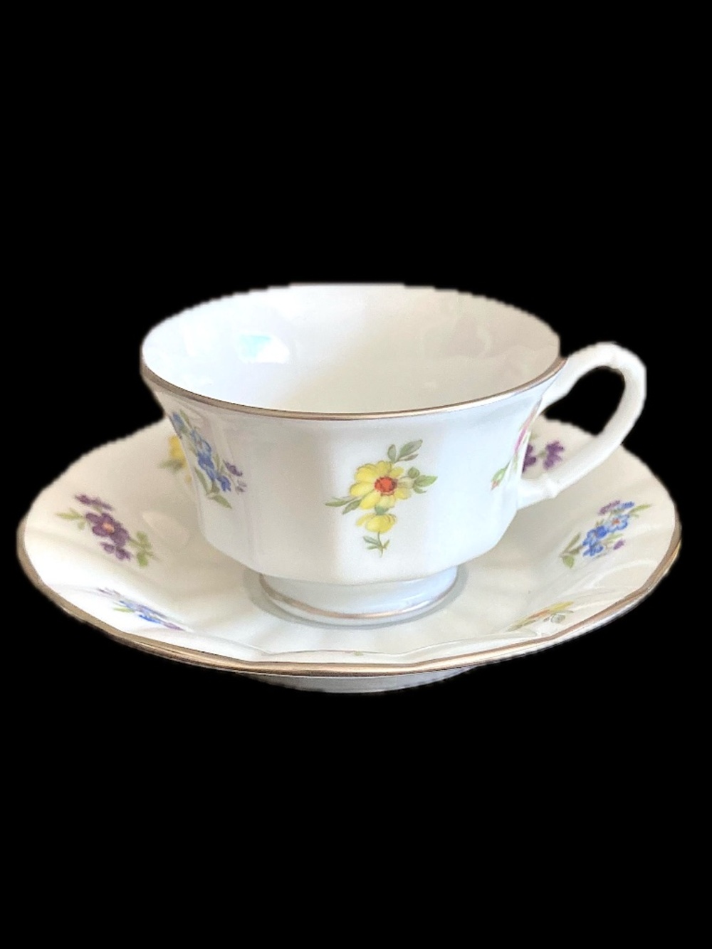 Elegant vintage Fürstenberg Germany fine porcelain expresso cup and saucer.